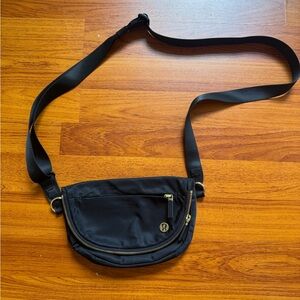 lululemon belt bag